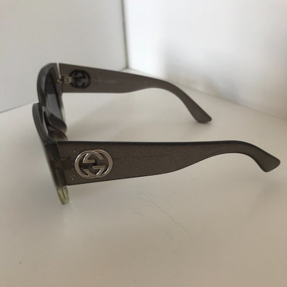 Gucci Sunglasses - Picture 4 of 6